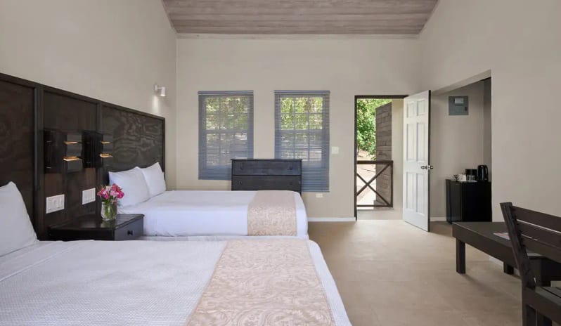 antigua-holidays-hawksbill-royal-palm-beachfront-room-interior